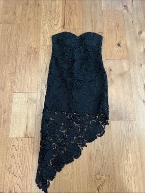 Daisy Black Strapless Lace Cocktail Dress